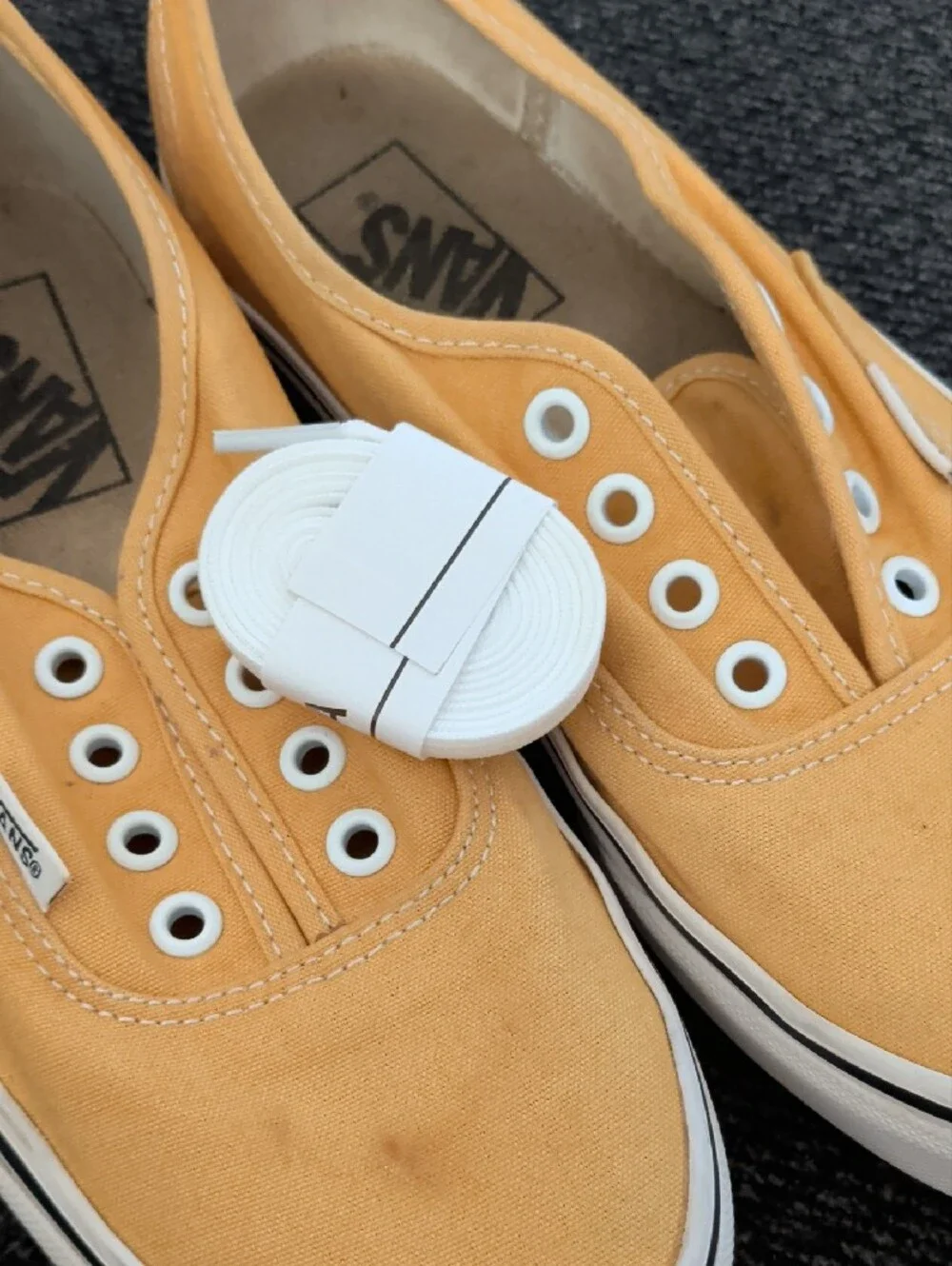 Vans low top